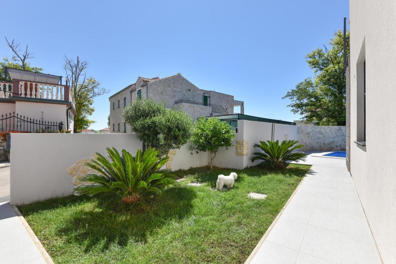 Villa Lily Privlaka  Exteriör bild
