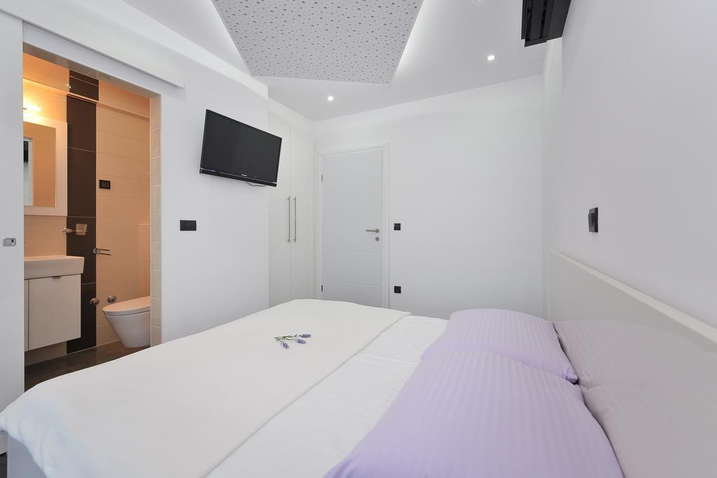 Villa Lily Privlaka  Exteriör bild