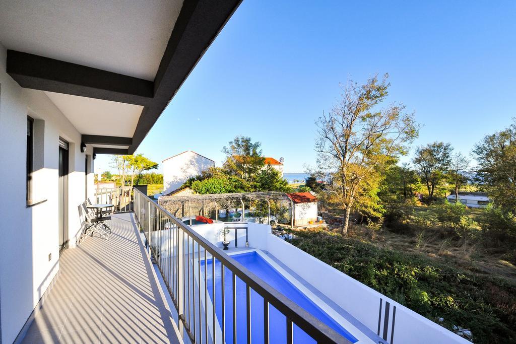Villa Lily Privlaka  Exteriör bild