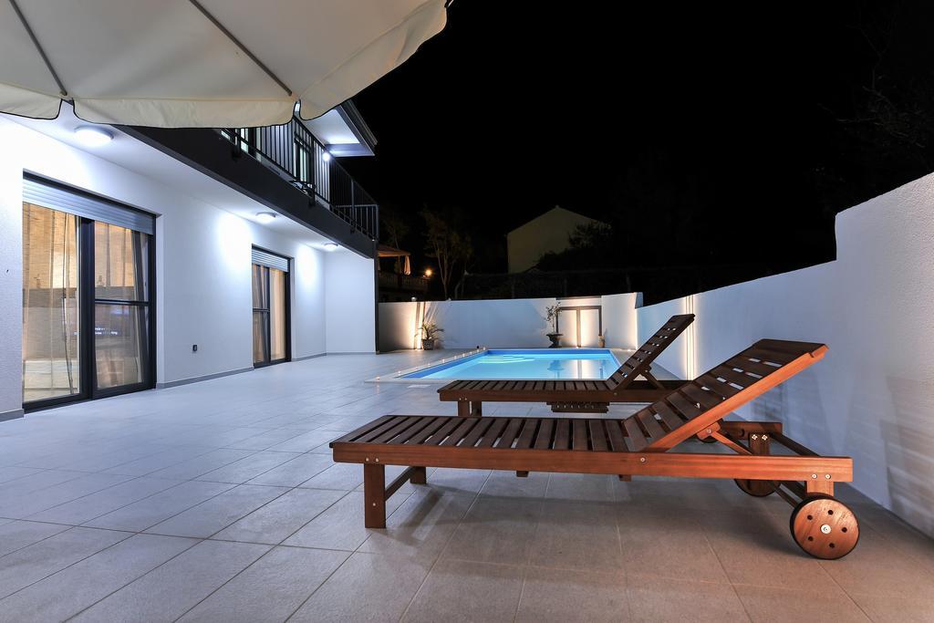 Villa Lily Privlaka  Exteriör bild